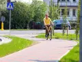 Czy można jeździć rowerem po chodniku? Przepisy i mandaty