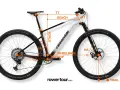 Schemat roweru górskiego z zaznaczonymi wymiarami ramy: stack, reach, wheelbase, HA, trail.