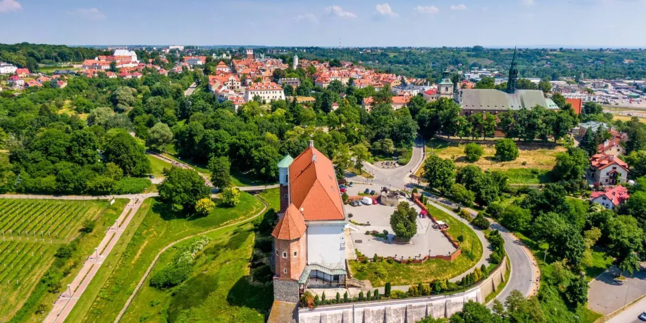 Sandomierz rowerem: Twój przewodnik po trasach i atrakcjach
