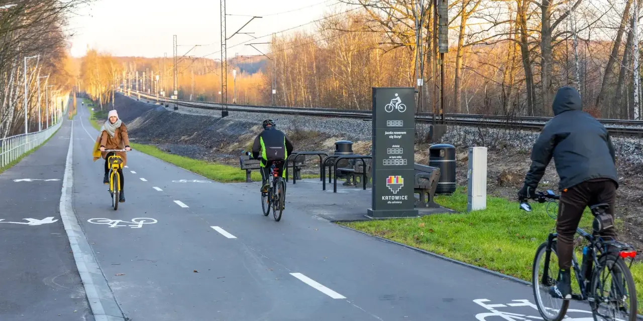 Trasy rowerowe Katowice: 200 km tras, Metrorower i zielone oazy!