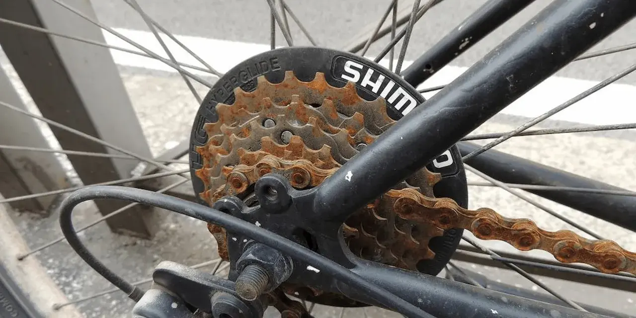 Jak usunąć rdzę z kierownicy roweru? Odkryj sekrety eksperta