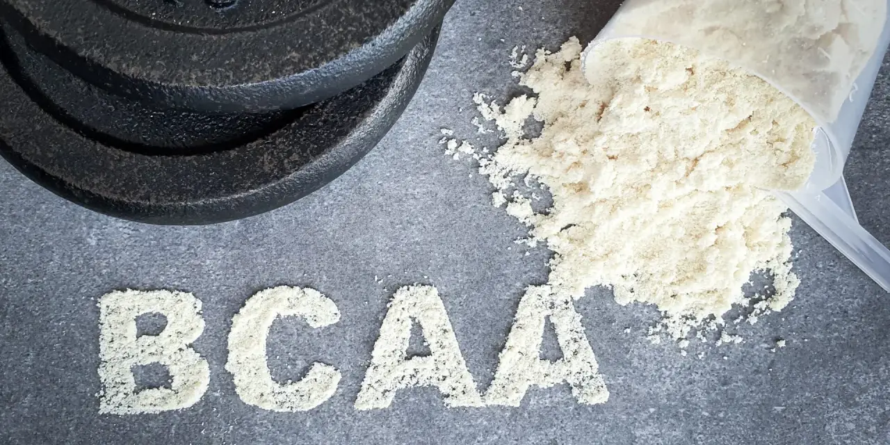 BCAA: Przed czy po treningu? Klucz do maksymalnych efektów
