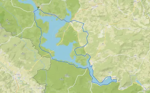 Trasy rowerowe Czechy: malownicza pętla wokół jeziora Lipno, przez malownicze wsie i wzgórza Szumawy.