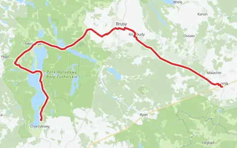 Mapa przedstawia trasę rowerową przez Bory Tucholskie, wiodącą przez jeziora i lasy, od Charzyków do Brus i dalej. Kaszubska marszruta zachwyca malowniczymi widokami.