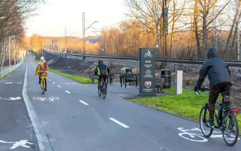 Trasy rowerowe Katowice: 200 km tras, Metrorower i zielone oazy!