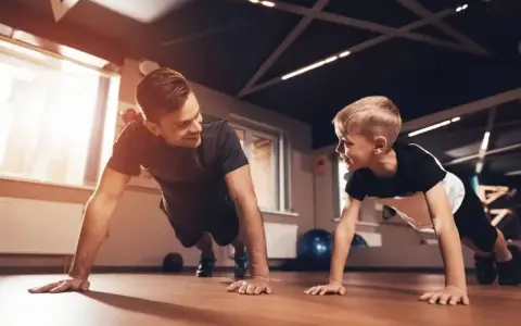 Czy siłownia zatrzymuje wzrost? Ekspert obala mit!