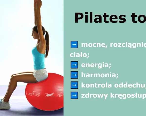 Kobieta ćwiczy pilates na czerwonej piłce. Pilates to: mocne, rozciągnięte ciało, energia, harmonia, kontrola oddechu, zdrowy kręgosłup.