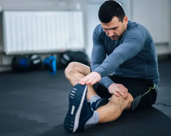 Jak rozciągać nogi? Twój przewodnik do sprawności i ulgi!