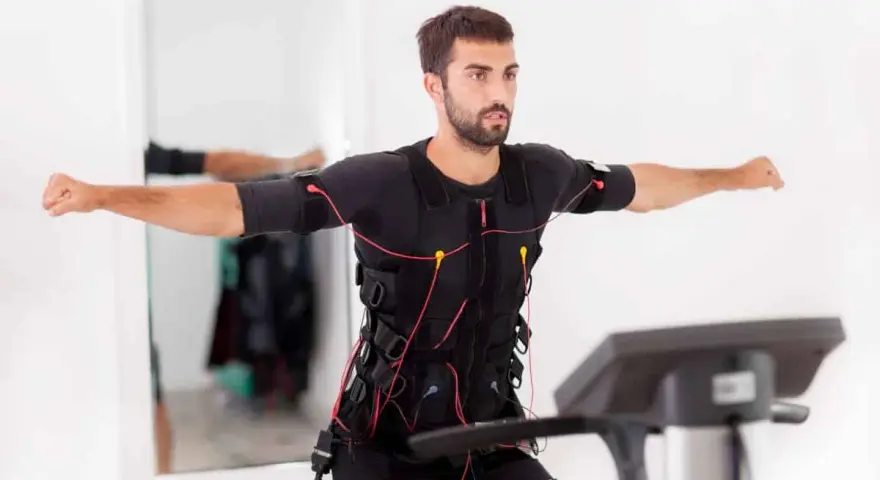 Trening EMS: Szybkie efekty w 20 min? Sprawdź, jak to działa!