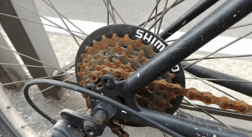 Jak usunąć rdzę z kierownicy roweru? Odkryj sekrety eksperta
