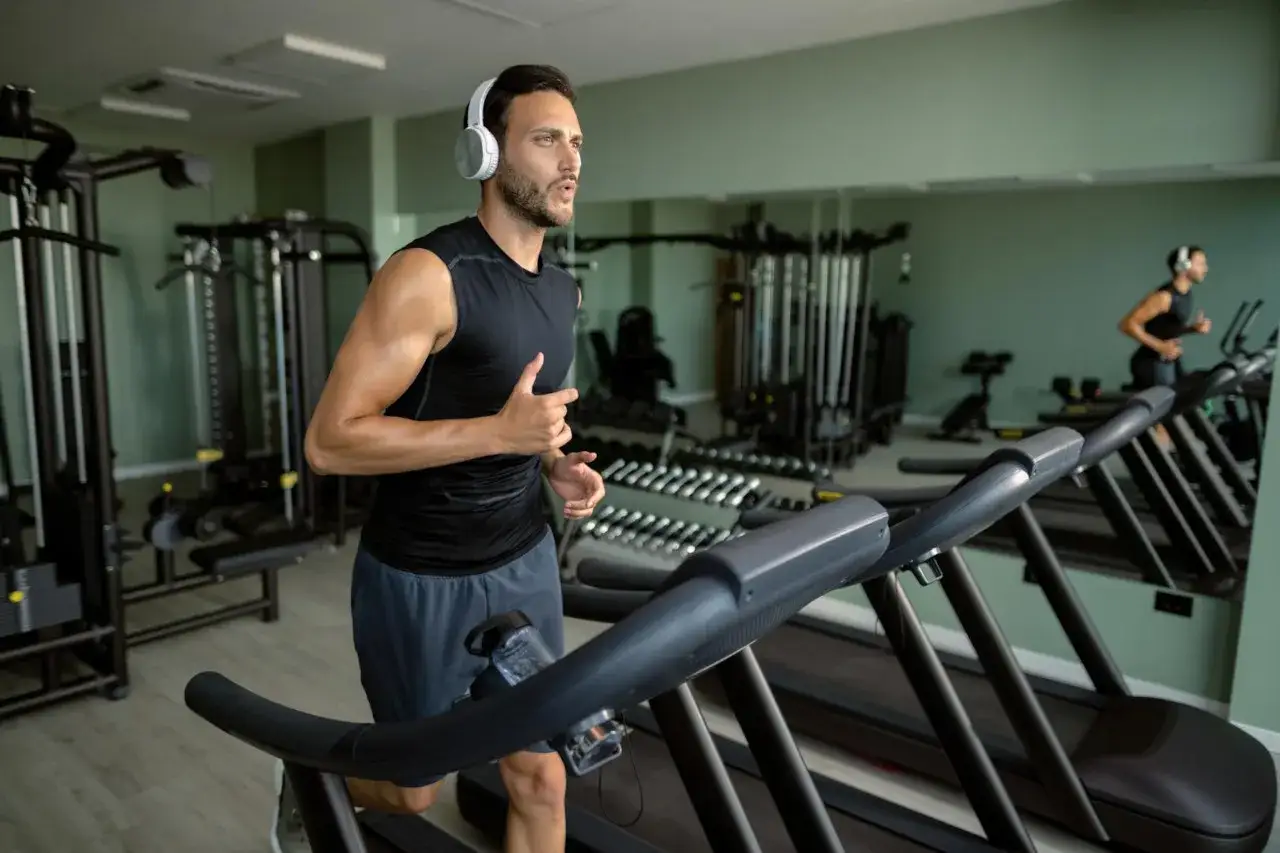 Plan treningowy cardio i siłownia w tygodniu