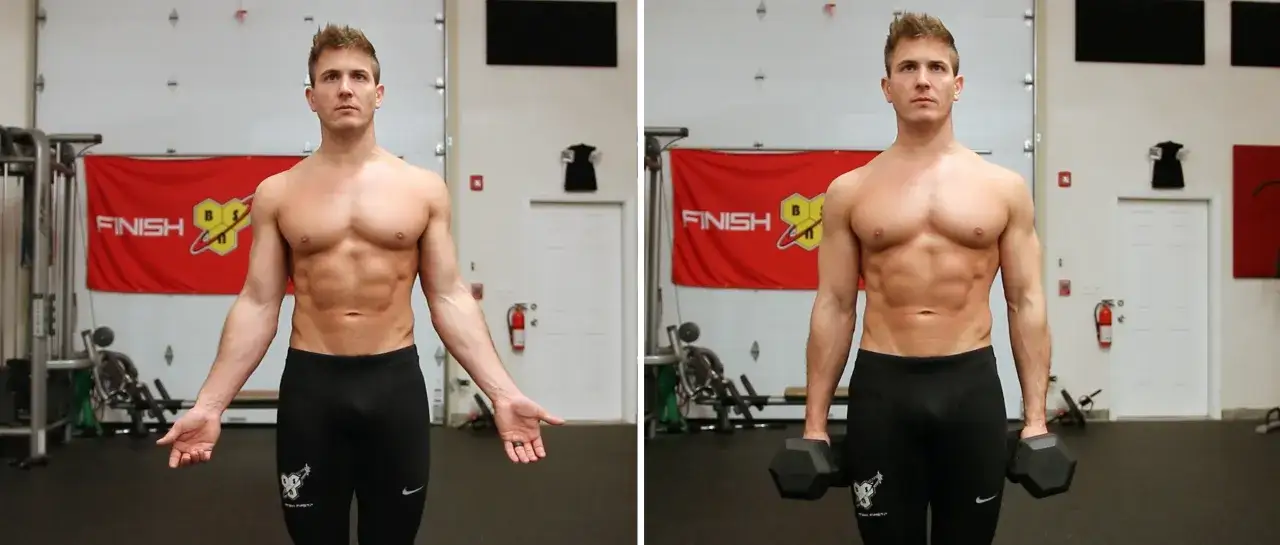 Mężczyzna pokazuje najlepsze ćwiczenia na biceps: bez ciężaru i z hantlem.