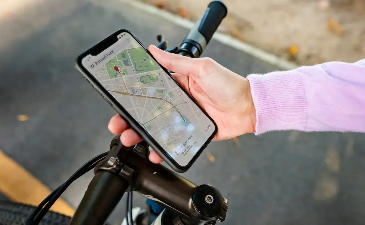 Porównanie aplikacji rowerowych na smartfonie